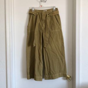 Khaki Capris